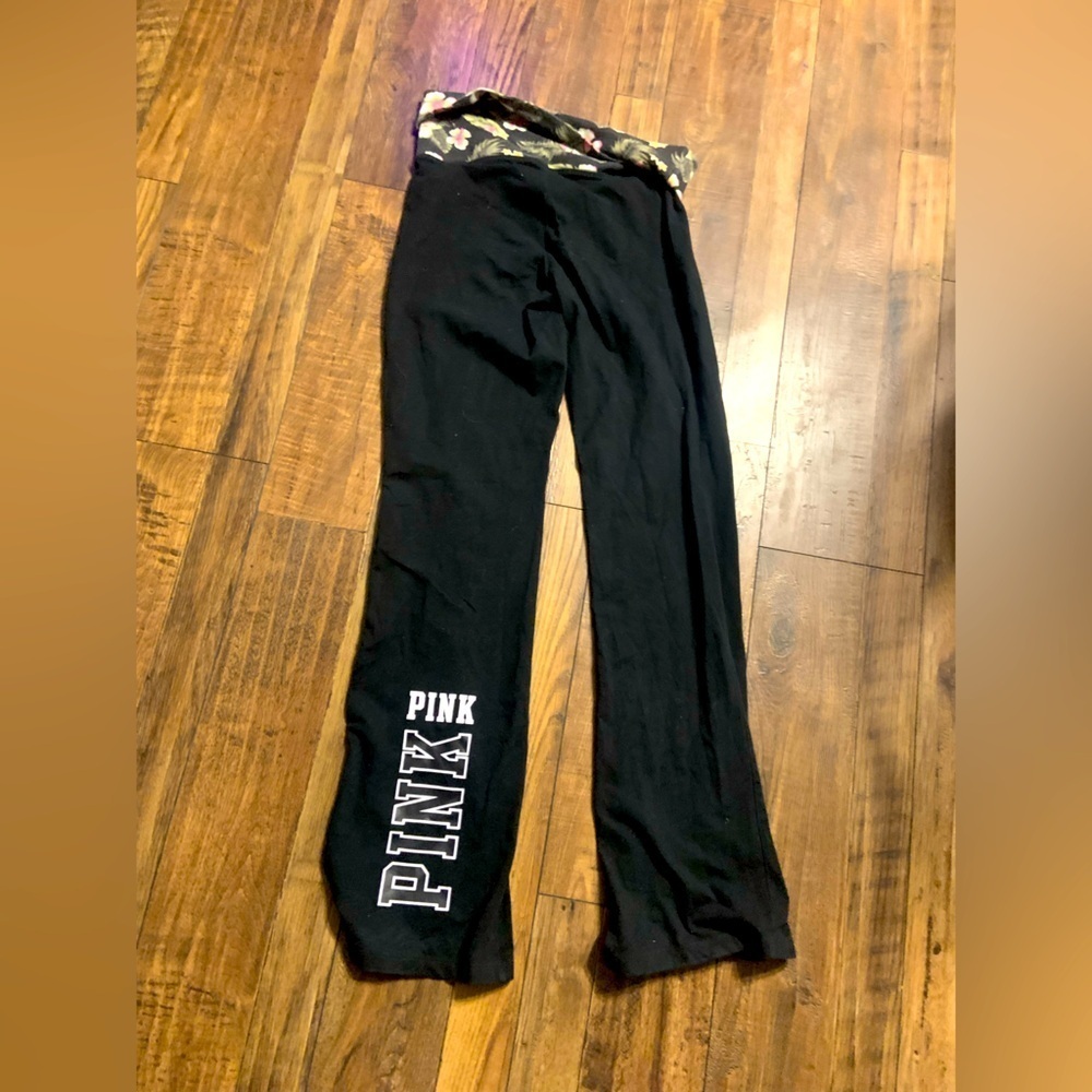 Black PINK Yoga Pants fold over tropical print Victoria’s Secret M spring casual